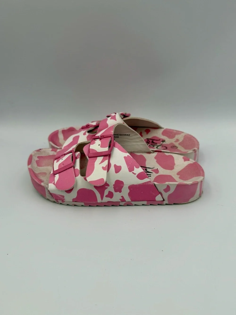 Olivia Miller Pink & White Camo Double-Buckle Slide Sandals